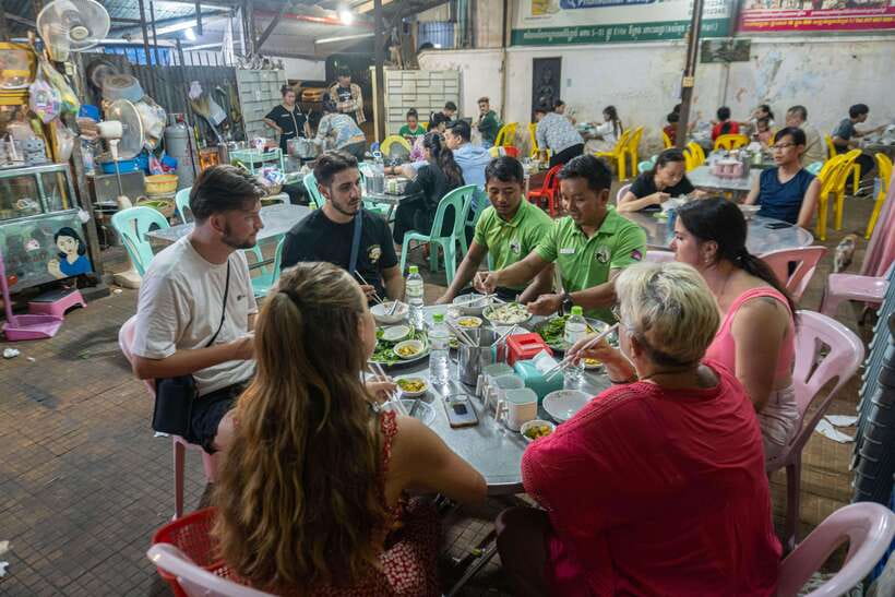 Phnom Penh Night Foodie Vespa Tour / Tuk Tuk Available - Wat Botum Park starts the food trail