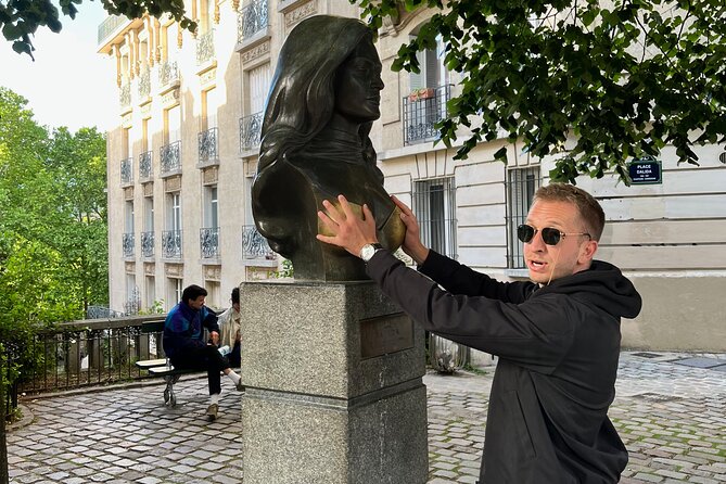 Private Sidecar Tour of Montmartre : Off the Beaten Path - Sacré-Cœur and the payoff at the top