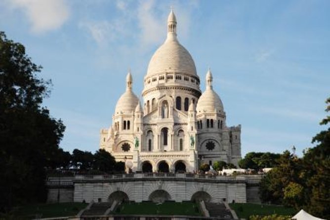 Private Sidecar Tour of Montmartre : Off the Beaten Path - Starting near Bir-Hakeim and getting comfortable