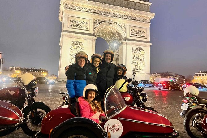 Private Sidecar Tour of Paris at Night with drinks - What a Paris sidecar tour feels like after dark
