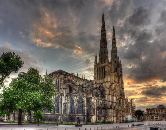 Private tour of Bordeaux at night in a sidecar - Key points to know before booking