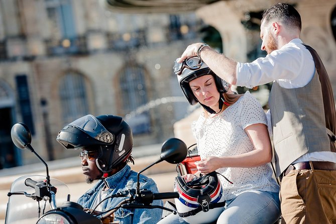 Private Tour of Bordeaux in a Sidecar 1h30 - Rue Notre Dame and the old-city lanes