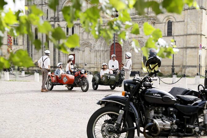 Private Tour of Bordeaux in a Sidecar 1h30 - The Water Mirror and Porte Cailhau