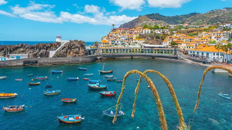 Private Vespa Tour Funchal & Câmara Lobos (3hrs) - Old Town streets and painted doors