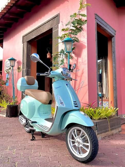 Private Vespa Tour Funchal & Câmara Lobos (3hrs) - Pico Fortress and the first city views