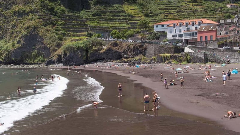 Private Vespa West Tour-Seixal,São Vicente,Porto Moniz(4hr) - Porto Moniz and the volcanic pools