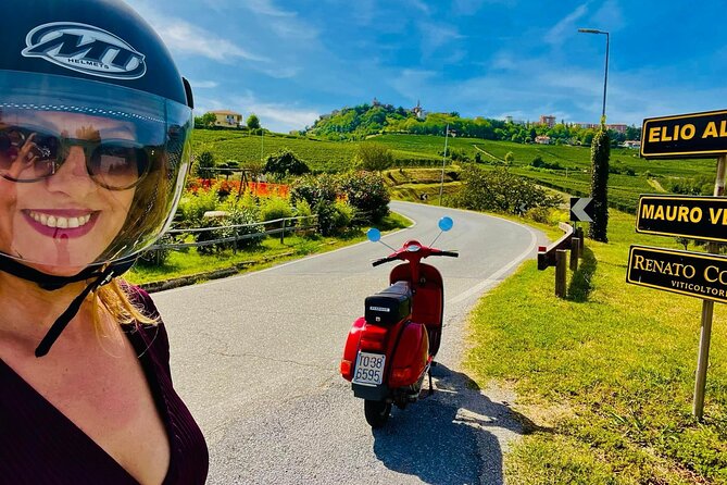 Rent a vintage Vespa for a whole day in Alba - The role of Simone