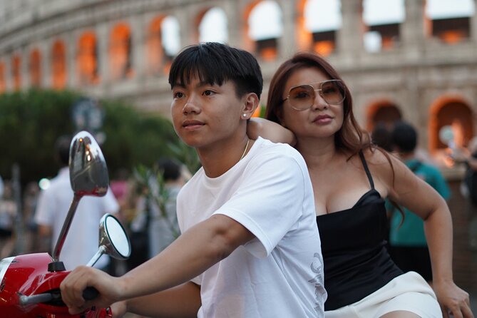 Roma City Vespa tour Big Group - Circus Maximus and the Shape of Ancient Rome