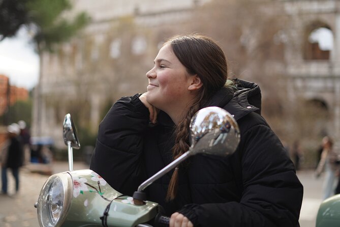 Roma Vespa Tour Pick-up from Hotel - Meeting at Caffe Roma by the Colosseum