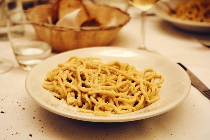 Roma Vespa Tour & Traditional Roman Food and Extras - What the guides add to the day
