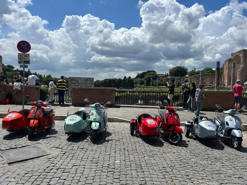 Rome 1.5 hours Private tour in Vespa Sidecar vintage style - Spanish Steps and Trevi Fountain