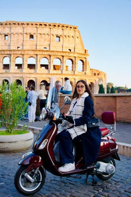 Rome: 1-Hour Vespa Ride as Passenger with a Local Driver - The Pantheon and a central finish