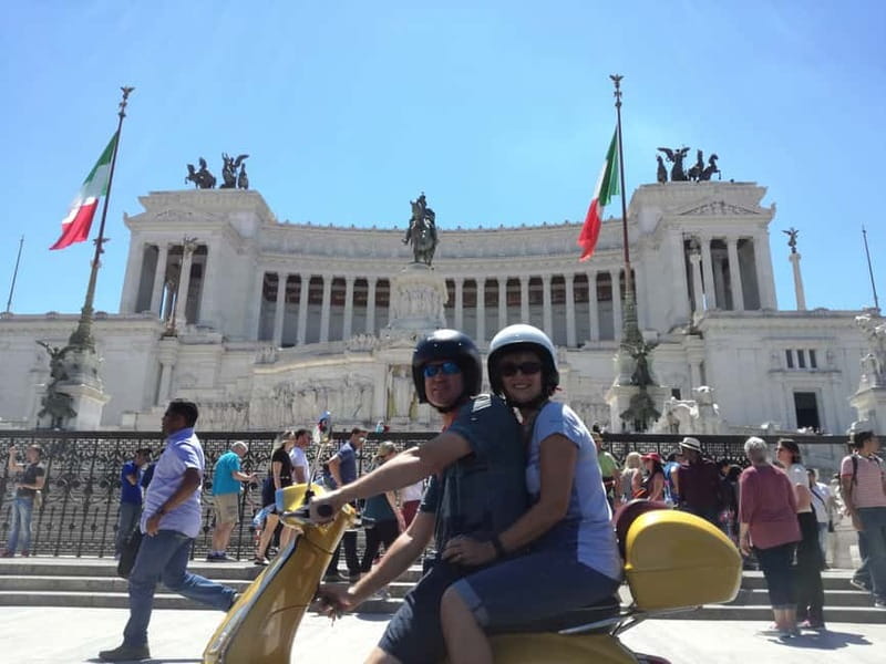 Rome: 125cc Vespa Primavera 24-, 48-, or 72-Hour Rental - Spanish Steps and Rome’s grand viewpoints