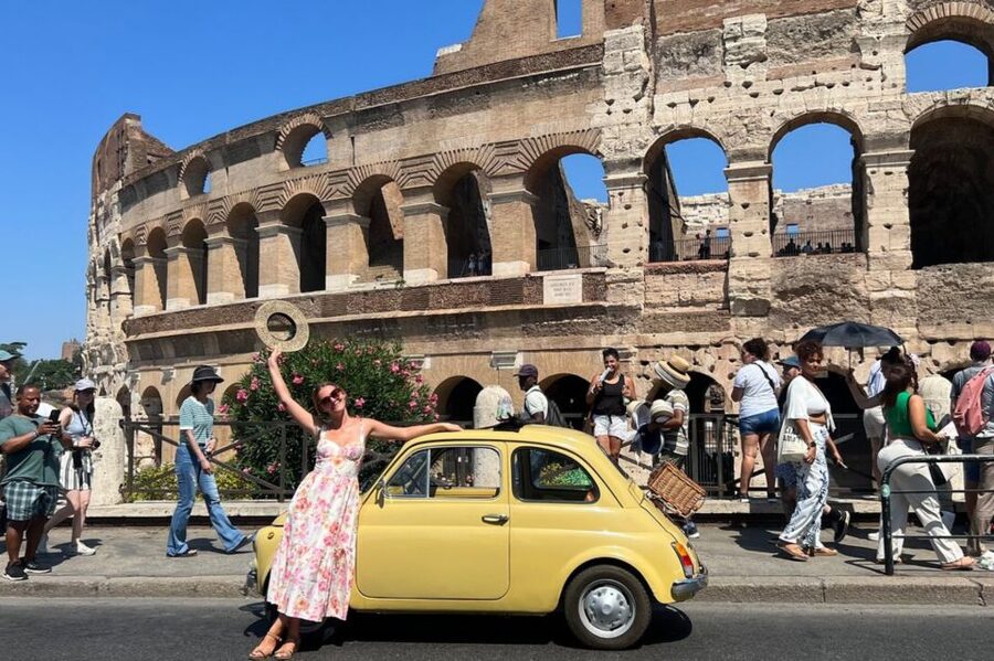 Rome: 3 hour panoramic tour of Rome with a vintage Fiat 500 - Starting beside the Colosseum