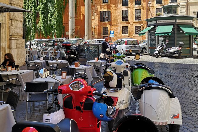 Rome Afternoon Sightseeing Vespa Sidecar Tour with Gourmet Gelato - Piazza Navona and the road toward Vatican City