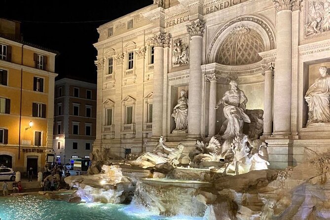 Rome by Night Vespa Ride: Icons of Rome - Acqua Paola and the climb to Janiculum Hill