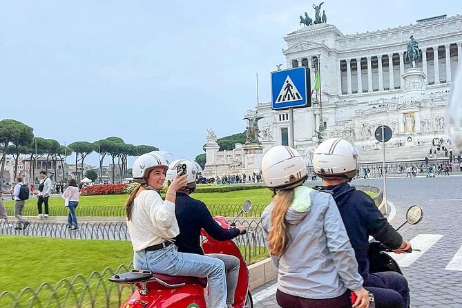 Rome by Vespa: Classic Rome Tour with Pick up - A break in Testaccio for coffee, gelato, or a snack