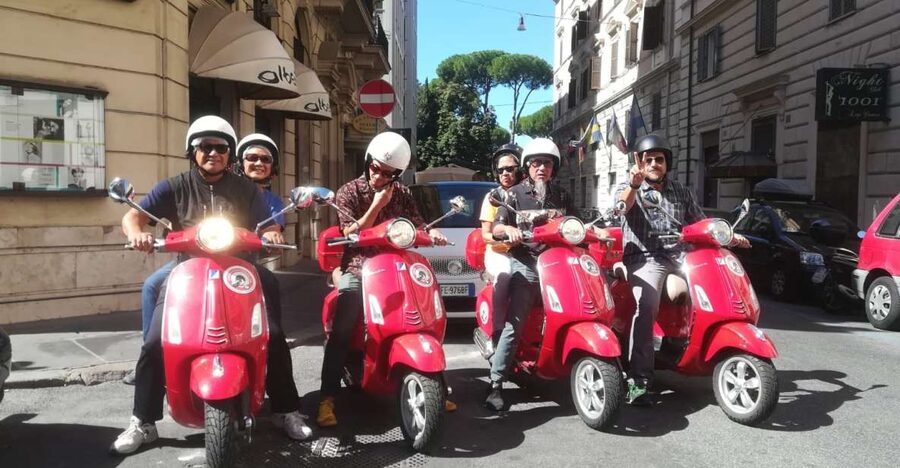 Rome: City Highlights Vespa Tour with Driver - What the three-hour route can show you