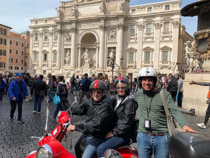 Rome: Guided Vespa Tour with Self-Drive or as a Passenger - Quirinal Palace and Rome’s changing streets