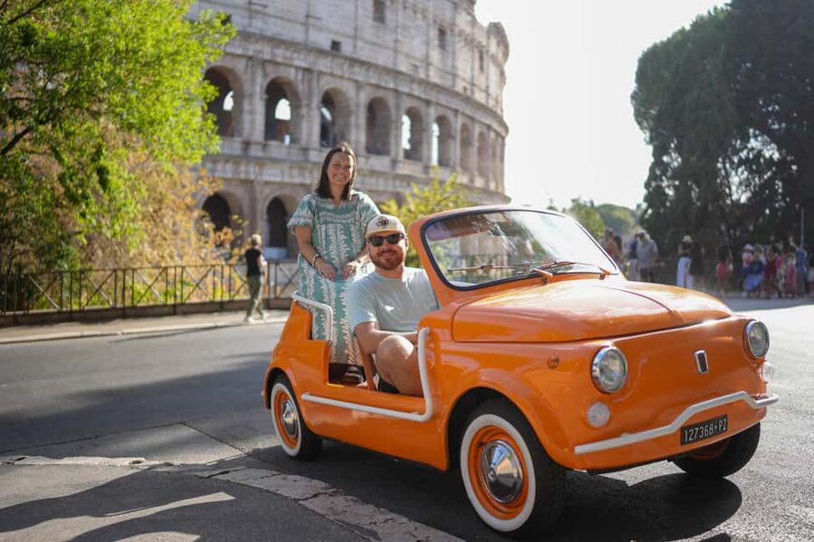Rome: Photoshoot Service with Vintage Fiat 500 - Passing Circus Maximus and the old city streets