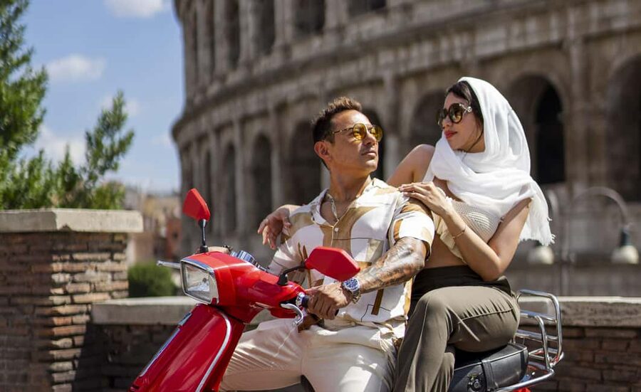 Rome: Private Vespa Experience with Professional Photoshoot - The Colosseum and the first Roman views