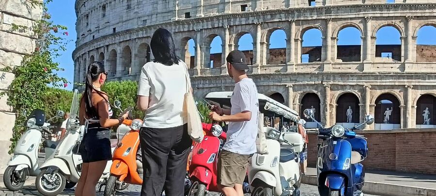 Rome: Ride as a Passenger on a Vespa on Guided City Tour - Key points at a glance