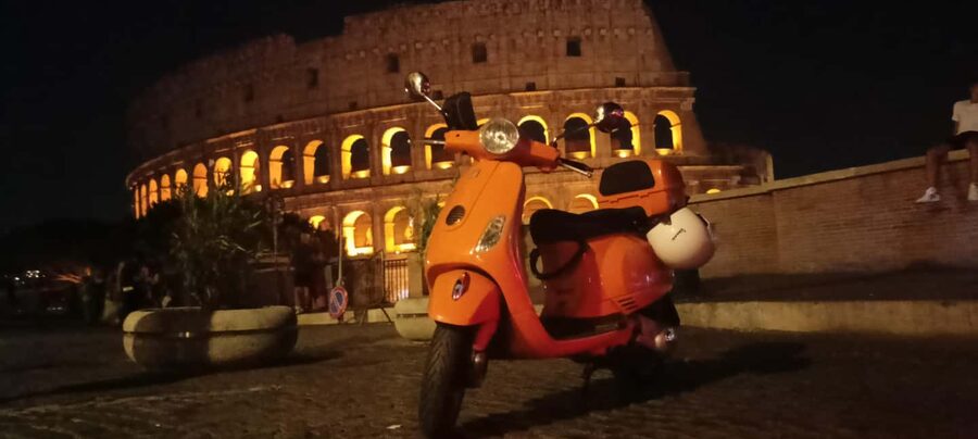 Rome: Ride as a Passenger on a Vespa on Guided City Tour - Why a Vespa is a smart way to see Rome quickly