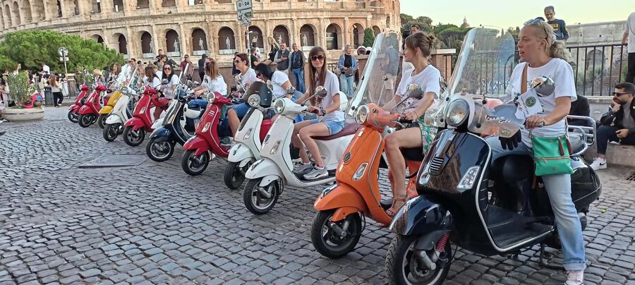 Rome: Ride as a Passenger on a Vespa on Guided City Tour - Starting beside the Colosseum