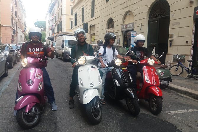 Rome Vespa Grand Tour - Pantheon and Piazza Navona
