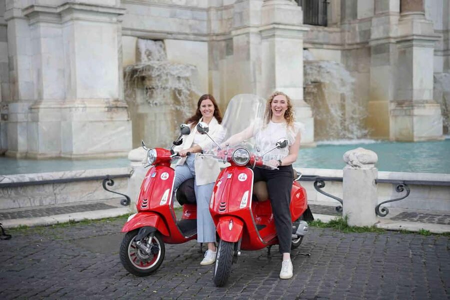 Rome: Vespa Photo Tour with City Center Pickup - Key points to know before you book