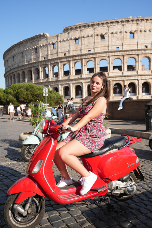 Rome: Vespa Photo Tour with Historic City Highlights - What the guide adds to the ride