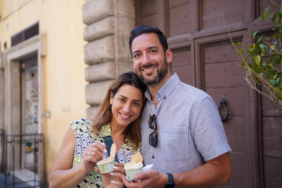 Rome: Vespa Ride with Pictures and Sweet Tastings - Ending near the Colosseum