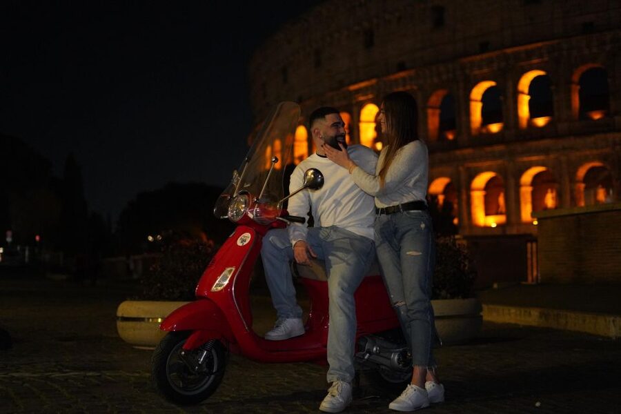 Rome: Vespa Scooter Night Tour with Pro Photographer service - Key points before you book
