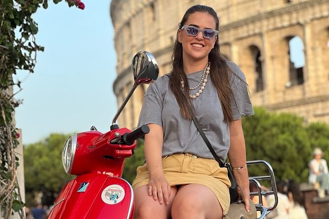 Rome Vespa Tour and Professional Photoshoot - Piazza Navona and the end of the circuit