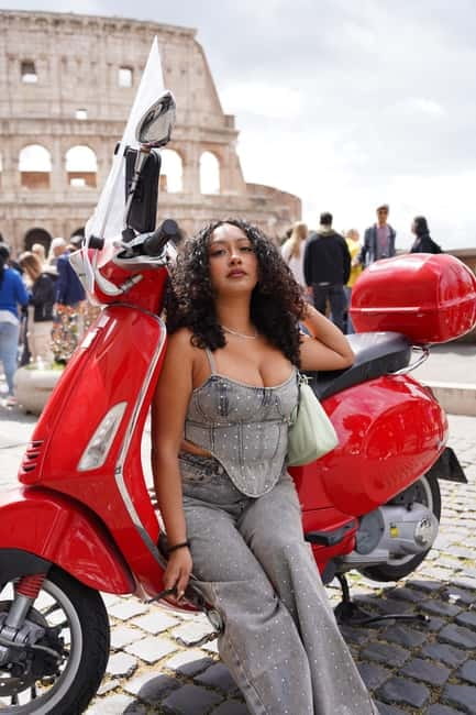 Rome: Vespa Tour with Hidden Gems and Driver - The Aqua Paola Fountain and Rome’s theatrical side