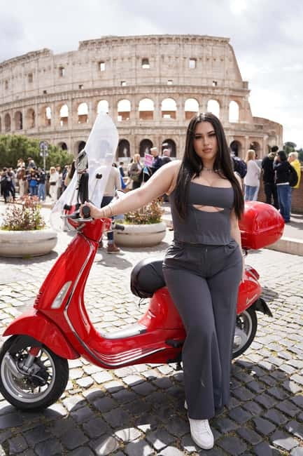Rome: Vespa Tour with Hidden Gems and Driver - Gianicolo views and the included terrace stop