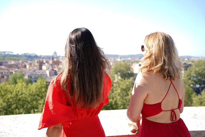 Rome: Vespa Tour with Photographer and Tiramisu treat - Starting at the Colosseum