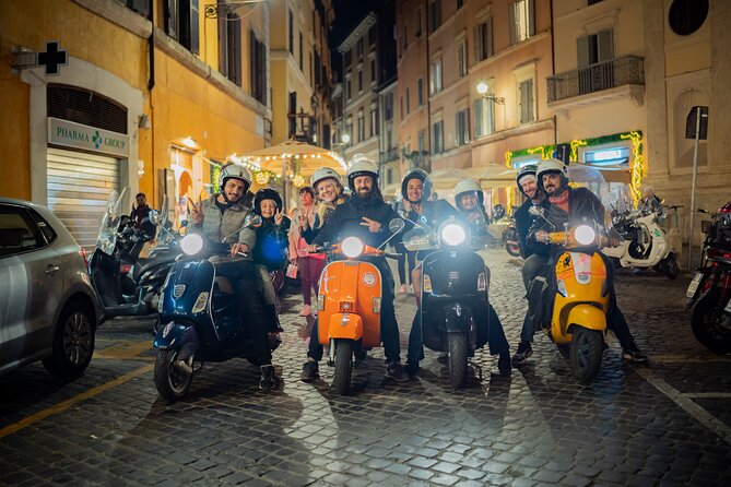 Rome Vespa tour with Pro Photographer - Piazza Navona brings the ride back into central Rome
