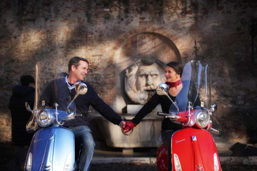 Rome: Vespa Tour with Professional Photographer - Why a Vespa Works So Well in Rome