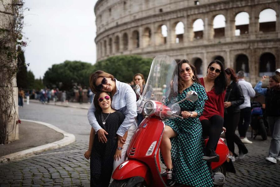Rome: Vespa Tour with Professional Photographer - The Photography Is Half the Point