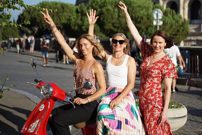 Rome: Vespa Tour with Professional Photoshoot - Gianicolo Terrace for the final views