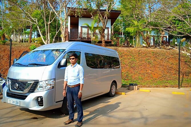 Siem Reap City Tour By Vespa - Phsar Chas: finish with everyday Siem Reap