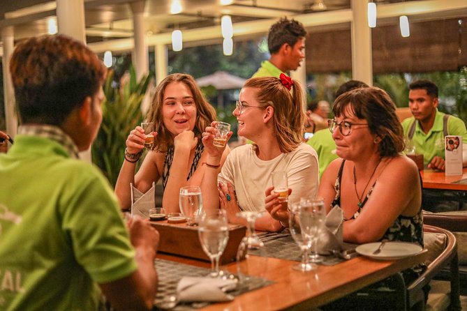 Siem Reap: Evening Foodie Vespa Tour / Tuk Tuk Available - Key points to know before booking