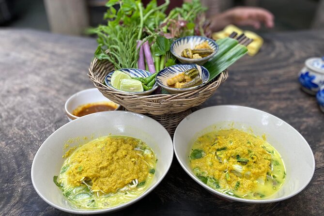 Siem Reap: Evening Foodie Vespa Tour / Tuk Tuk Available - Street 60 and the local bug tasting