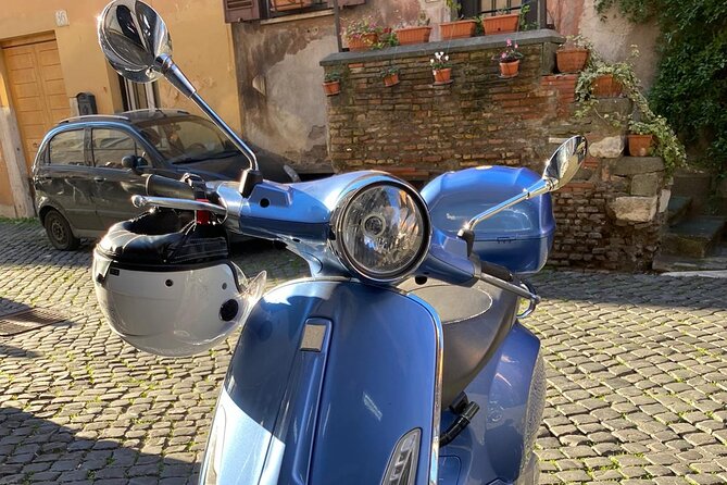 Surroundings of Rome on Vespa - Porto di Traiano and lunch at Fiumicino