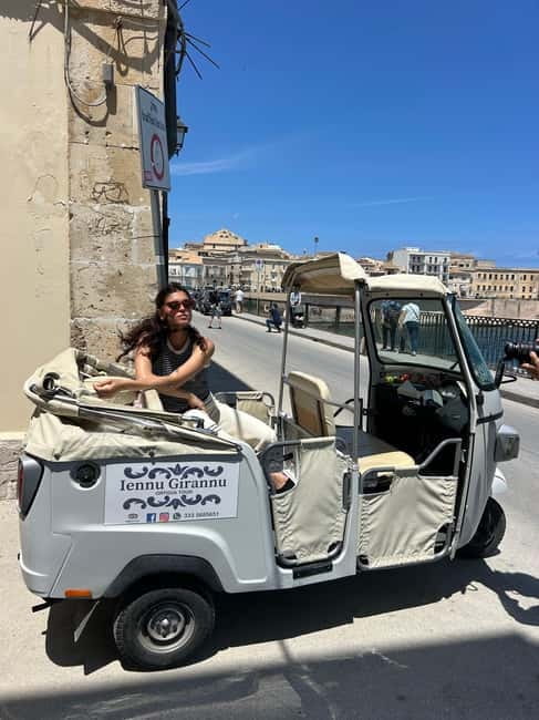 Syracuse and Ortigia tour by Ape Calessino - Piazza Duomo and the heart of Ortigia
