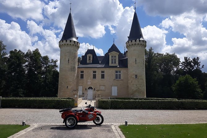The Médoc in a sidecar, magic! - Who Will Enjoy This Tour Most
