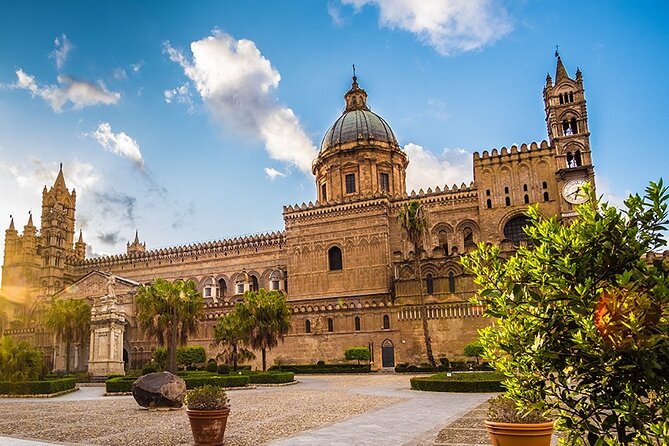 Tour in Palermo and Mondello driving an original classic Fiat 500 - Starting at Teatro Massimo