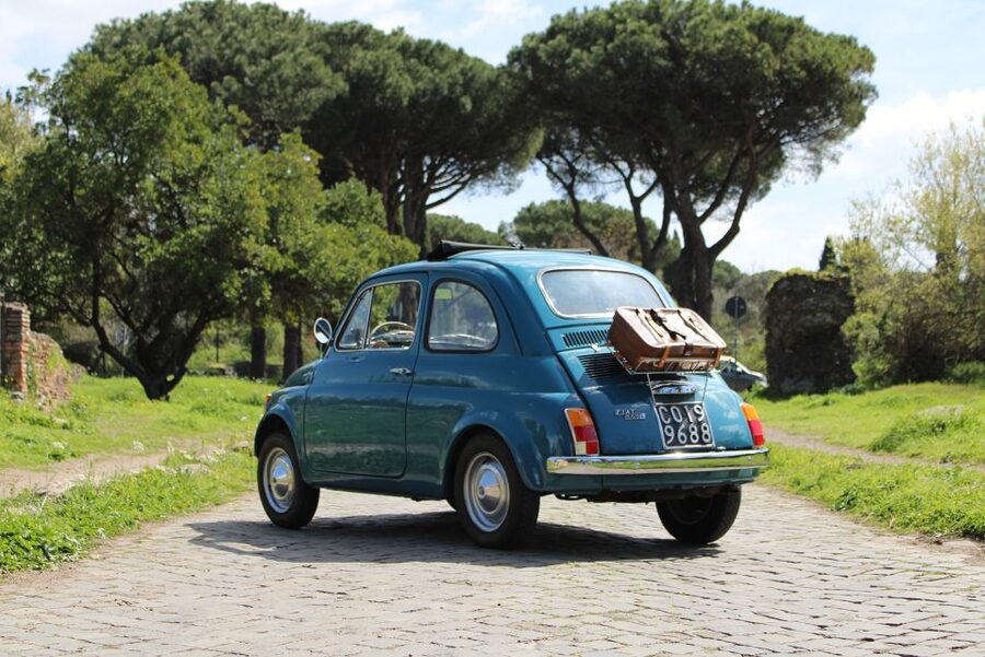 Tour of Rome on board a Vintage Fiat 500 - Starting at Piazza Venezia