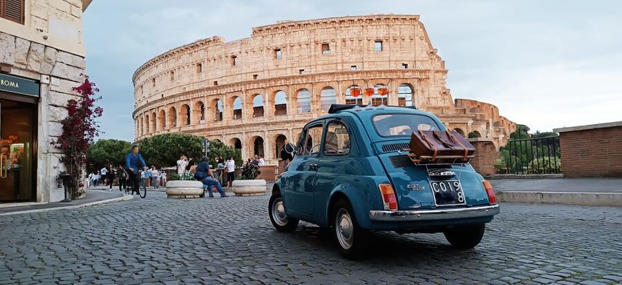 Tour of Rome on board a Vintage Fiat 500 - Pantheon, Piazza Navona, and Piazza Venezia